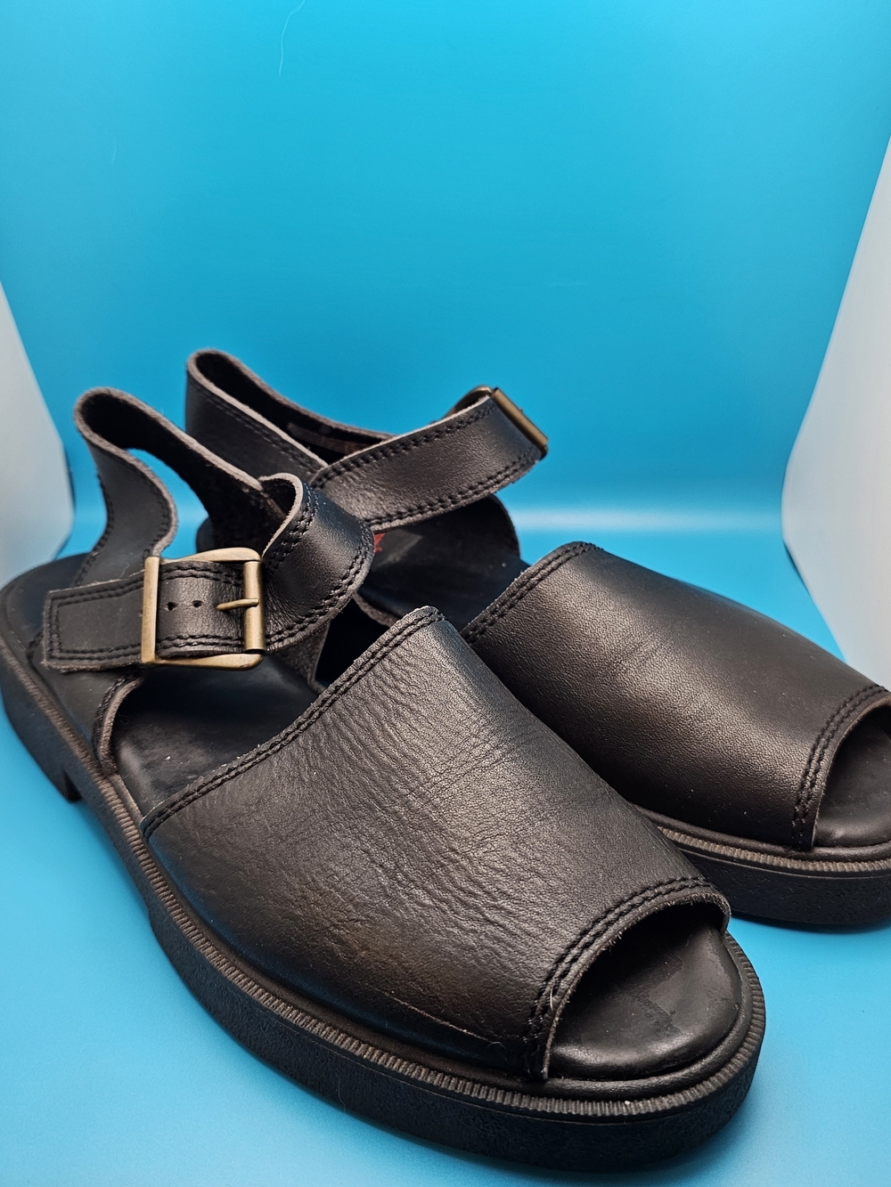 Vintage 90s Aerosoles Black Leather Peep-Toe Slingback Chunky Sandals
